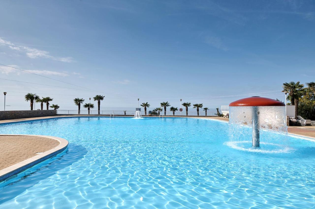Camping Ulika Mobile Homes - Naturist Červar-Porat Dış mekan fotoğraf
