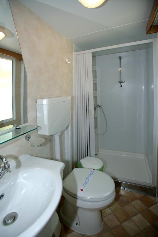 Camping Ulika Mobile Homes - Naturist Červar-Porat Oda fotoğraf